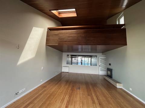 Apartamento T3 Arrendamento em Aldoar, Foz do Douro e Nevogilde,Porto
