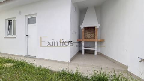 Moradia V3 nova, na Póvoa de Varzim