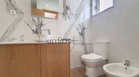 Moradia V3 nova, na Póvoa de Varzim