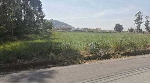 Terreno para construção em Laundos