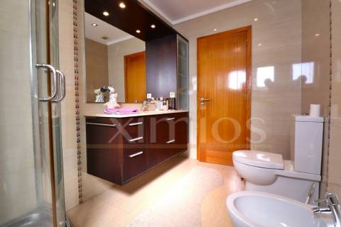 Moradia V3 com garagem, em Aguçadoura