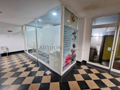 Loja destinada para venda, no centro de Santo Tirso