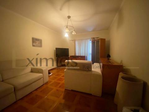 Moradia isolada V7 com jardim e terraço, em Argivai