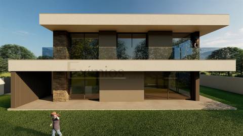 Moradia isolada V4 em construção, em Esposende