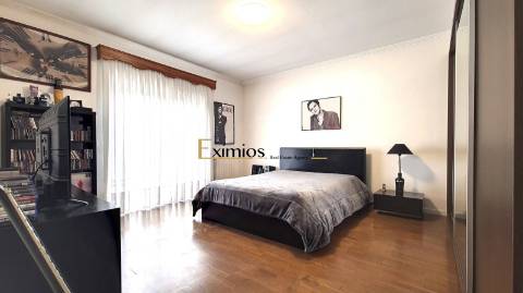 Moradia geminada V4 , com terraço, em Póvoa de Varzim