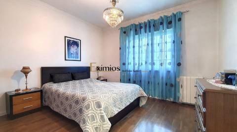 Moradia geminada V4 , com terraço, em Póvoa de Varzim