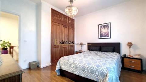 Moradia geminada V4 , com terraço, em Póvoa de Varzim