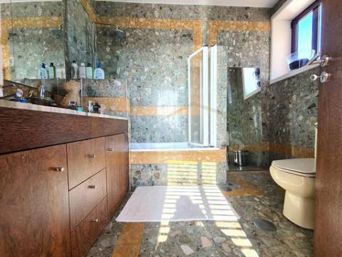 Apartamento T3, próximo da praia, na Póvoa de Varzim