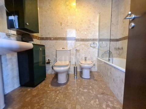 Apartamento T3, próximo da praia, na Póvoa de Varzim