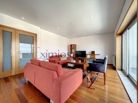 Apartamento T4 com garagem, na Póvoa de Varzim