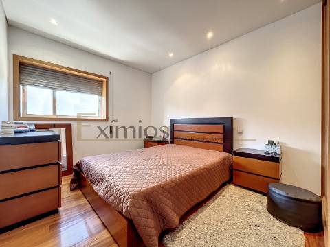 Apartamento T4 com garagem, na Póvoa de Varzim
