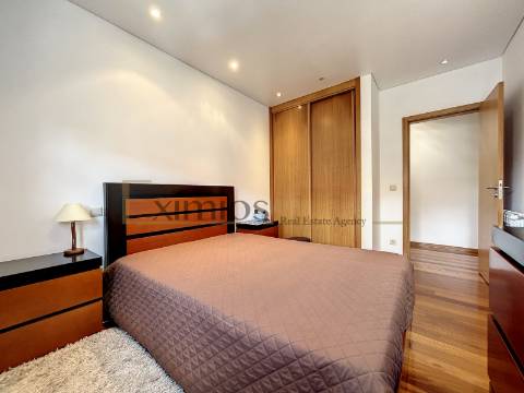 Apartamento T4 com garagem, na Póvoa de Varzim