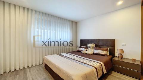 Apartamento T3, semi novo, em Póvoa de Varzim