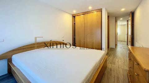 Apartamento T3, semi novo, em Póvoa de Varzim