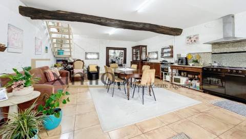 Moradia rústica V3 individual, em Terroso.