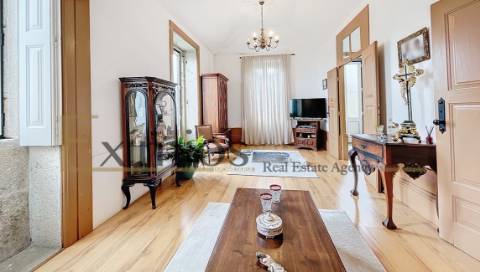 Moradia rústica V3 individual, em Terroso.