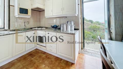 Moradia rústica V3 individual, em Terroso.