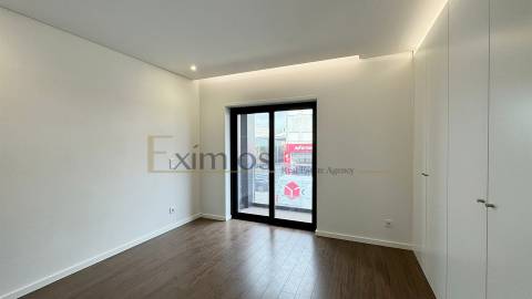 Apartamento T3 novo, no Porto