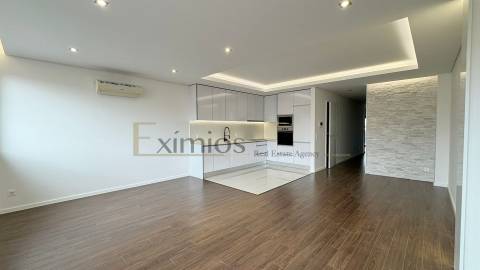 Apartamento T3 novo, no Porto