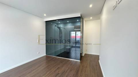 Apartamento T3 novo, no Porto