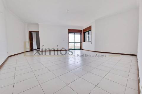 Apartamento T2, para arrendamento, em Aver-o-Mar