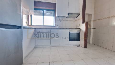 Apartamento T2, para arrendamento, em Aver-o-Mar