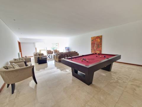 Moradia isolada V5, com piscina aquecida, na Póvoa de Varzim.