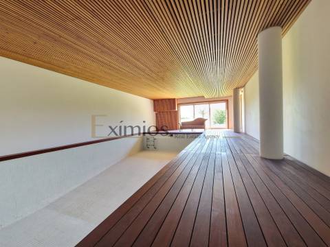 Moradia isolada V5, com piscina aquecida, na Póvoa de Varzim.