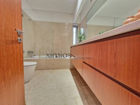 Moradia isolada V5, com piscina aquecida, na Póvoa de Varzim.