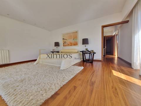 Moradia isolada V5, com piscina aquecida, na Póvoa de Varzim.