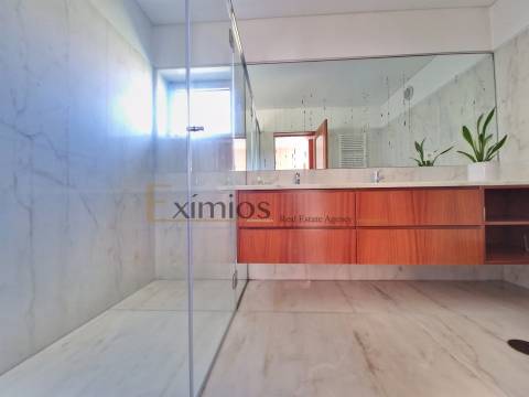 Moradia isolada V5, com piscina aquecida, na Póvoa de Varzim.