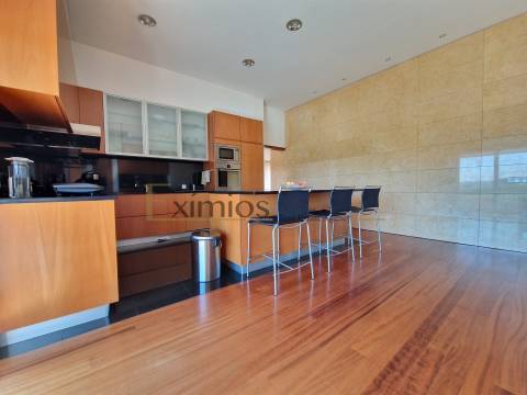 Moradia isolada V5, com piscina aquecida, na Póvoa de Varzim.