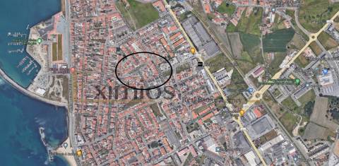 Moradia V4, para venda, com garagem fechada em Vila do Conde