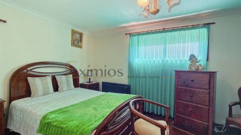 Moradia V4 com garagem e terraço, em Vila do Conde