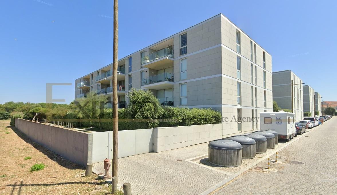 Apartamento T2 em primeira linha de praia, em Vila do Conde