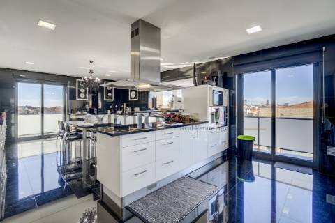 Apartamento T4 Duplex,  junto ao centro da Póvoa de Varzim