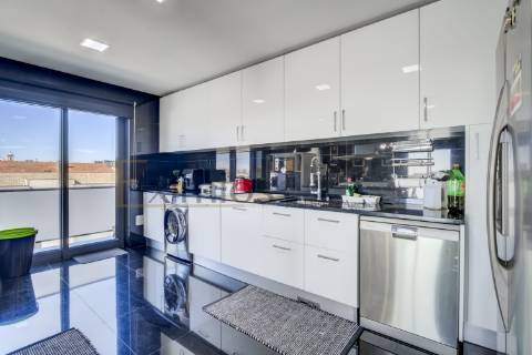 Apartamento T4 Duplex,  junto ao centro da Póvoa de Varzim