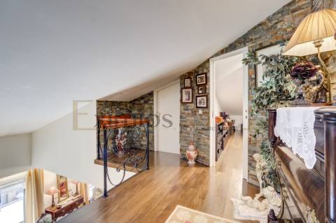 Apartamento T4 Duplex,  junto ao centro da Póvoa de Varzim