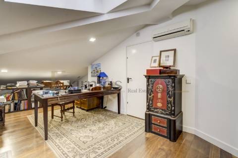 Apartamento T4 Duplex,  junto ao centro da Póvoa de Varzim