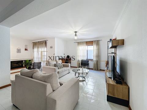 Moradia V4, para venda, em Terroso