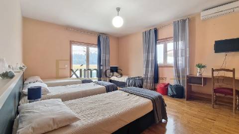 Prédio misto, em propriedade horizontal, em Rio Mau