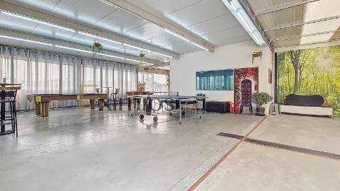 Prédio misto, em propriedade horizontal, em Rio Mau