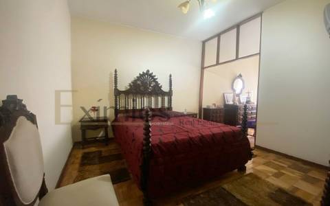 Prédio misto, para venda, no centro de Vila do Conde