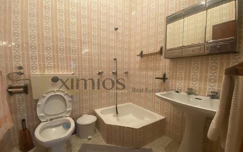 Prédio misto, para venda, no centro de Vila do Conde