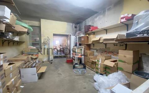 Prédio misto, para venda, no centro de Vila do Conde