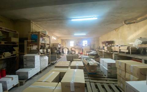 Prédio misto, para venda, no centro de Vila do Conde