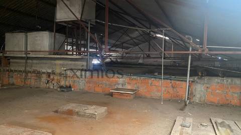 Armazém para venda, em Vila do Conde