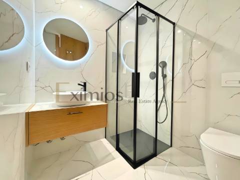 Moradia em banda V2, nova, em 2ª linha de praia, em Aver-o-Mar