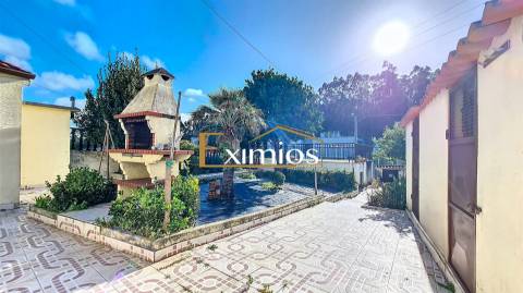 Moradia V3 com garagem para um carro, em Terroso