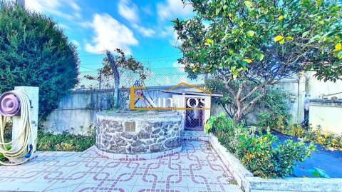 Moradia V3 com garagem para um carro, em Terroso